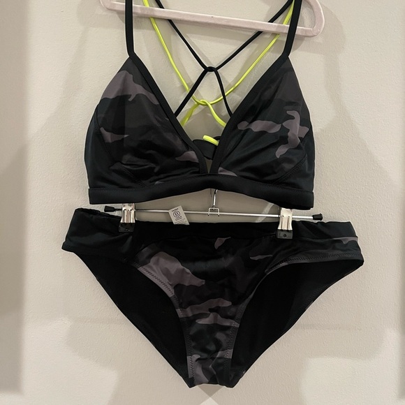 Athleta Black and Gray Camo Bikini Set - Picture 1 of 10